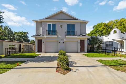 Casa en Tampa, Florida 6 dormitorios, 300.17 m2 № 2131612