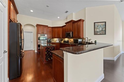 Villa ou maison à vendre à Tampa, Floride: 4 chambres, 344.85 m2 № 1657891 - photo 10