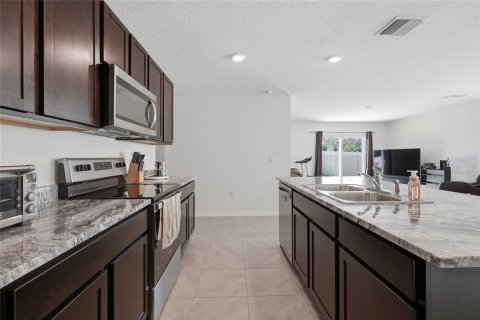 House in Newberry, Florida 5 bedrooms, 220.18 sq.m. № 2148481 - photo 7