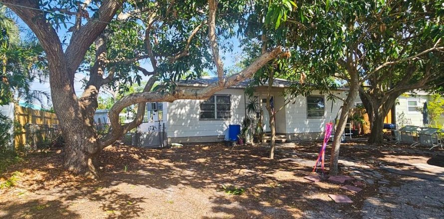 Casa en Gulfport, Florida 2 dormitorios, 70.23 m2 № 1804786