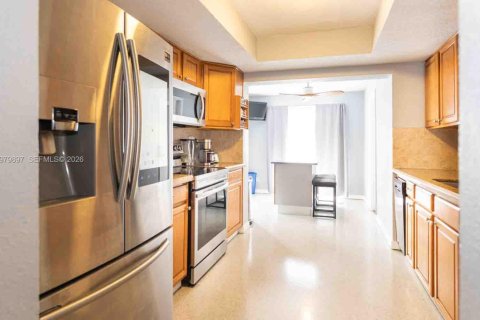 House in Sunrise, Florida 3 bedrooms, 120.03 sq.m. № 2043860 - photo 7