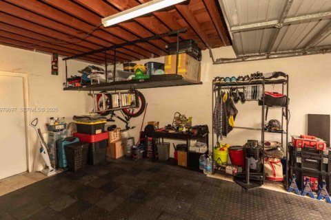 House in Sunrise, Florida 3 bedrooms, 120.03 sq.m. № 2043860 - photo 30