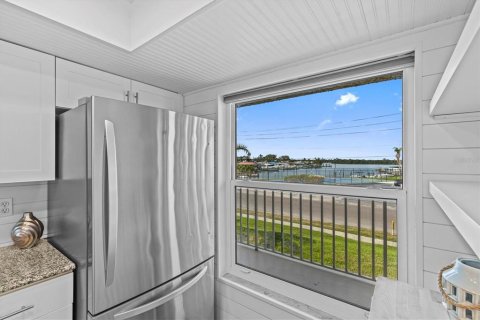 Condo in Clearwater, Florida, 2 bedrooms  № 1768111 - photo 7