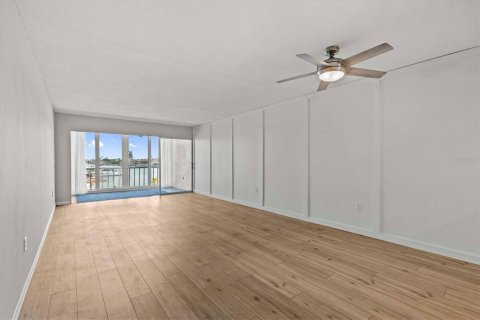 Condo in Clearwater, Florida, 2 bedrooms  № 1768111 - photo 16
