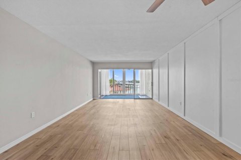 Condo in Clearwater, Florida, 2 bedrooms  № 1768111 - photo 18