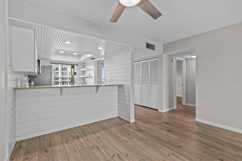 Condo in Clearwater, Florida, 2 bedrooms  № 1768111 - photo 15