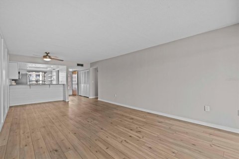Condo in Clearwater, Florida, 2 bedrooms  № 1768111 - photo 27