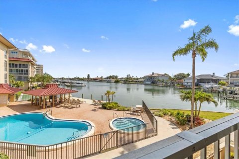 Condo in Clearwater, Florida, 2 bedrooms  № 1768111 - photo 1