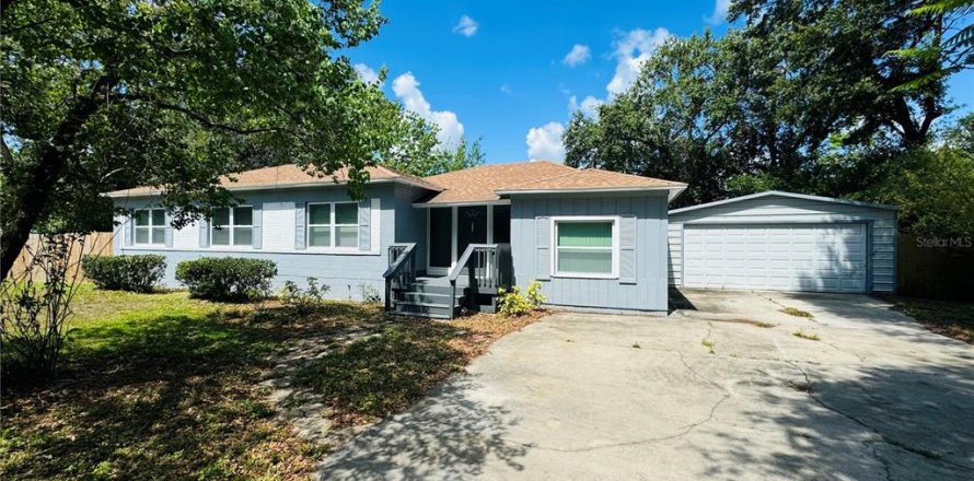 House in Sanford, Florida 4 bedrooms, 164.72 sq.m. № 1689955