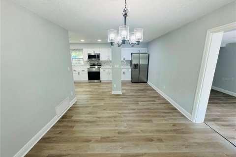 House in Sanford, Florida 4 bedrooms, 164.72 sq.m. № 1689955 - photo 14
