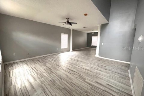 Casa en alquiler en Kissimmee, Florida, 4 dormitorios, 264.49 m2 № 2109412 - foto 5