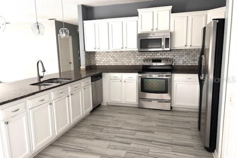 Casa en alquiler en Kissimmee, Florida, 4 dormitorios, 264.49 m2 № 2109412 - foto 2