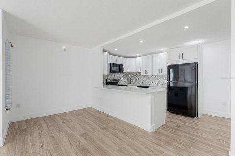 Copropriété à vendre à Tarpon Springs, Floride: 2 chambres, 89.56 m2 № 2222253 - photo 4
