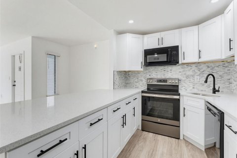 Copropriété à vendre à Tarpon Springs, Floride: 2 chambres, 89.56 m2 № 2222253 - photo 7
