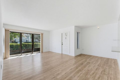 Copropriété à vendre à Tarpon Springs, Floride: 2 chambres, 89.56 m2 № 2222253 - photo 9