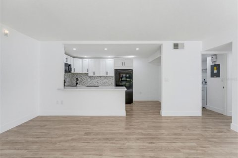 Copropriété à vendre à Tarpon Springs, Floride: 2 chambres, 89.56 m2 № 2222253 - photo 6