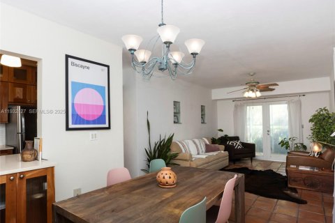 Condo in Miami Shores, Florida, 2 bedrooms № 2153682 - photo 6