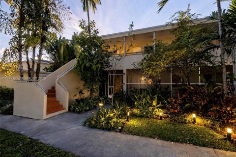 Condo in Miami Shores, Florida, 2 bedrooms № 2153682