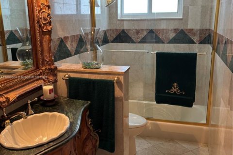 Casa en venta en Hollywood, Florida, 4 dormitorios, 268.12 m2 № 1951357 - foto 14