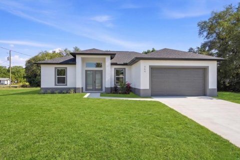 House in Avon Park, Florida 3 bedrooms, 151.24 sq.m. № 2111344