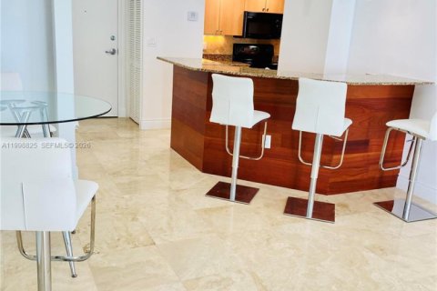 Снять в аренду квартиру в Майами-Бич, Флорида 1 спальня, 75.44м2, № 2060935 - фото 6