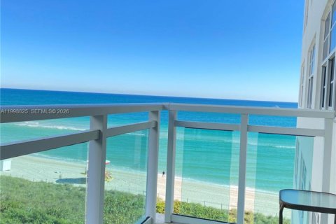 Apartamento en Miami Beach, Florida 1 dormitorio, 75.44 m2 № 2060935