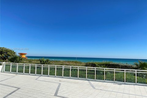 Снять в аренду квартиру в Майами-Бич, Флорида 1 спальня, 75.44м2, № 2060935 - фото 14