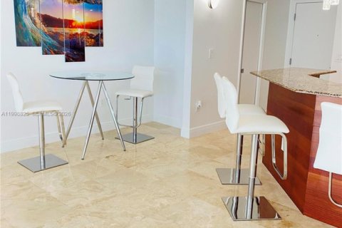 Снять в аренду квартиру в Майами-Бич, Флорида 1 спальня, 75.44м2, № 2060935 - фото 7