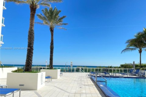 Снять в аренду квартиру в Майами-Бич, Флорида 1 спальня, 75.44м2, № 2060935 - фото 13