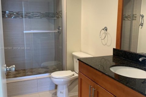 Condo in North Miami, Florida, 2 bedrooms  № 2054122 - photo 4