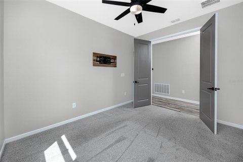 House in Land O' Lakes, Florida 3 bedrooms, 209.87 sq.m. № 1886387 - photo 18