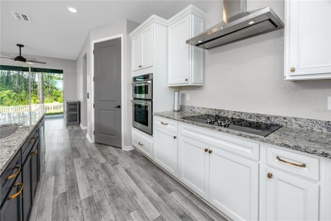 House in Land O' Lakes, Florida 3 bedrooms, 209.87 sq.m. № 1886387 - photo 26