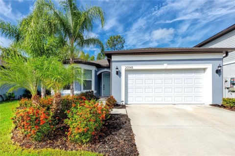 House in Land O' Lakes, Florida 3 bedrooms, 209.87 sq.m. № 1886387 - photo 3