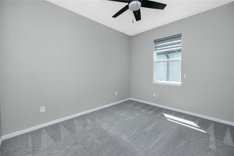 House in Land O' Lakes, Florida 3 bedrooms, 209.87 sq.m. № 1886387 - photo 17