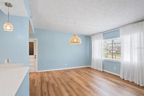 Villa ou maison à vendre à Orlando, Floride: 3 chambres, 143.91 m2 № 2286974 - photo 4