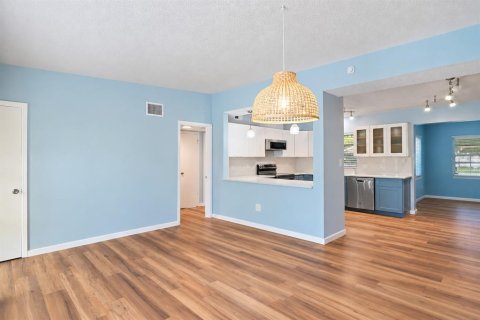 Villa ou maison à vendre à Orlando, Floride: 3 chambres, 143.91 m2 № 2286974 - photo 7
