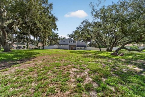 House in Riverview, Florida 3 bedrooms, 303.7 sq.m. № 2157327 - photo 15