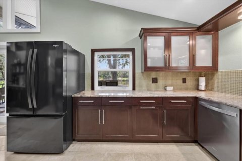 House in Riverview, Florida 3 bedrooms, 303.7 sq.m. № 2157327 - photo 3