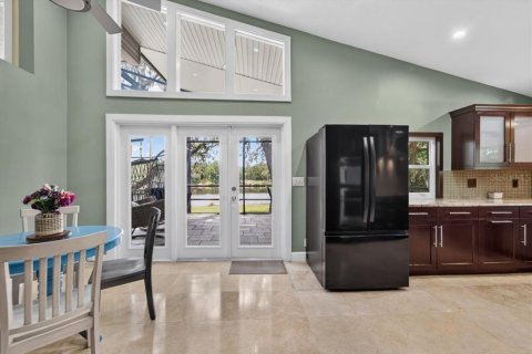 House in Riverview, Florida 3 bedrooms, 303.7 sq.m. № 2157327 - photo 7