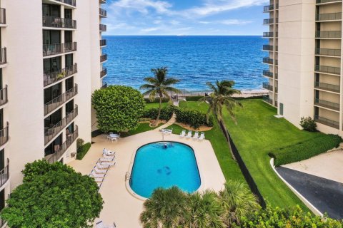 Condo in Riviera Beach, Florida, 2 bedrooms  № 2247090 - photo 2