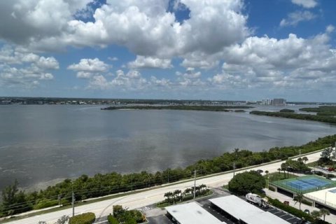 Condo in Riviera Beach, Florida, 2 bedrooms  № 2247090 - photo 28