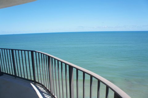Condo in Riviera Beach, Florida, 2 bedrooms  № 2247090 - photo 14