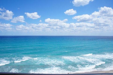 Condo in Riviera Beach, Florida, 2 bedrooms  № 2247090 - photo 15