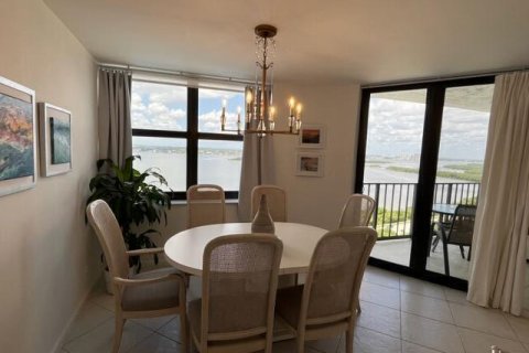 Condo in Riviera Beach, Florida, 2 bedrooms  № 2247090 - photo 16