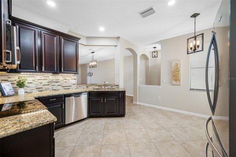 Townhouse in Palm Harbor, Florida 4 bedrooms, 238.76 sq.m. № 1650491 - photo 28