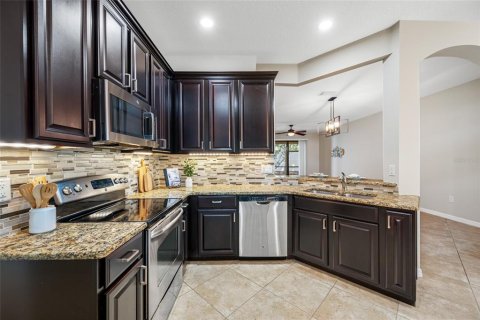 Townhouse in Palm Harbor, Florida 4 bedrooms, 238.76 sq.m. № 1650491 - photo 29
