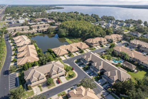 Townhouse in Palm Harbor, Florida 4 bedrooms, 238.76 sq.m. № 1650491 - photo 6