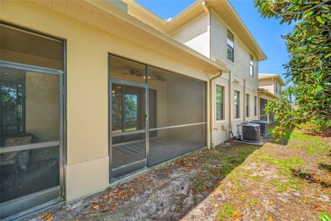 Townhouse in Palm Harbor, Florida 4 bedrooms, 238.76 sq.m. № 1650491 - photo 13