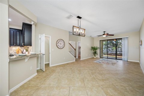Townhouse in Palm Harbor, Florida 4 bedrooms, 238.76 sq.m. № 1650491 - photo 17