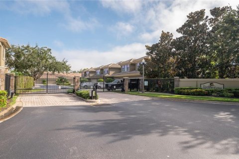 Townhouse in Palm Harbor, Florida 4 bedrooms, 238.76 sq.m. № 1650491 - photo 8